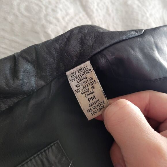 Lord & Taylor Vintage Genuine Leather Blazer Jacket Black American Petite PM - Picture 8 of 9